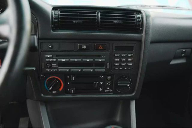 BMW-E30-1989-27