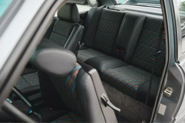 BMW-E30-1989-30