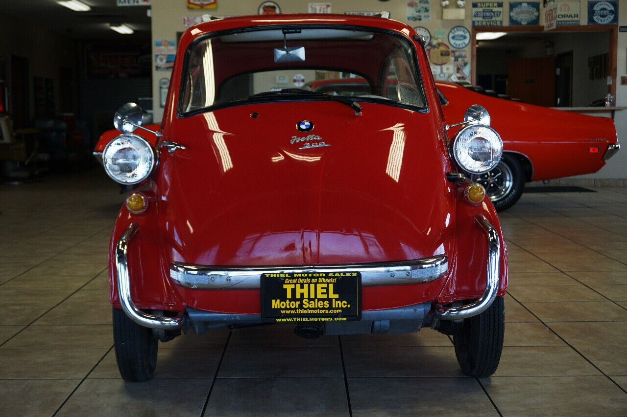 BMW-Isetta-1957-Classic-Car-26