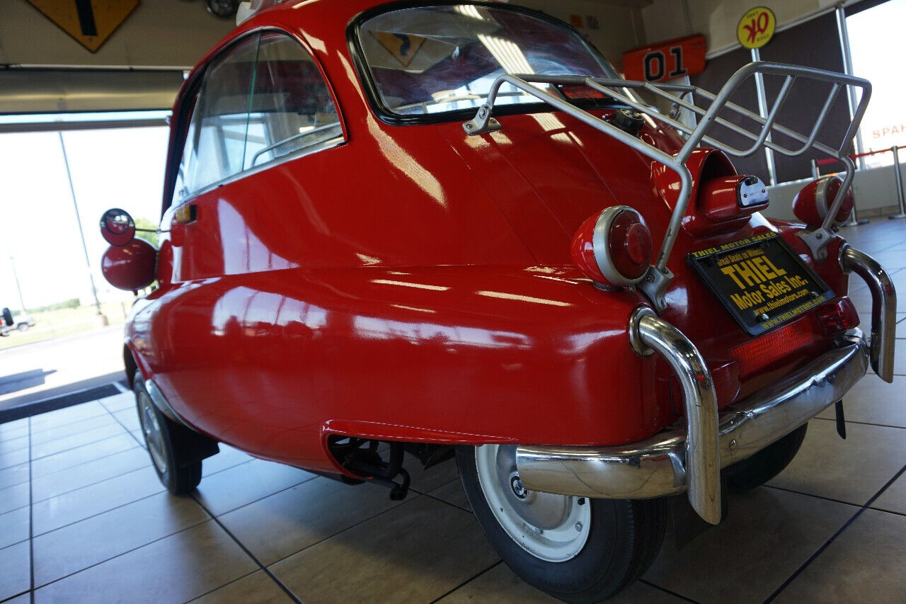 BMW-Isetta-1957-Classic-Car-30