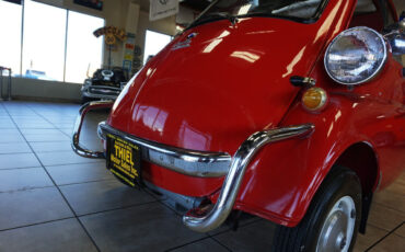 BMW-Isetta-1957-Classic-Car-32