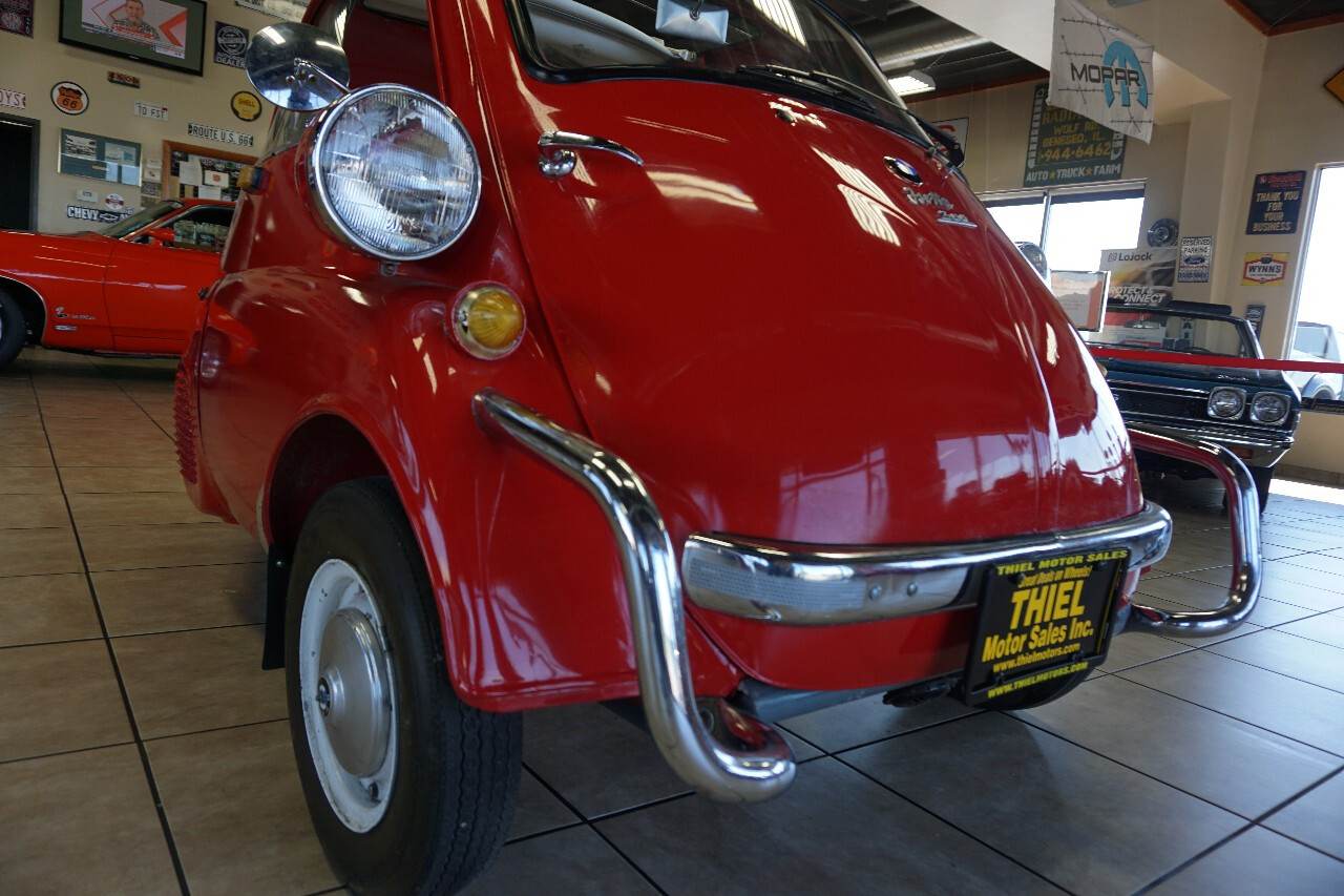 BMW-Isetta-1957-Classic-Car-33
