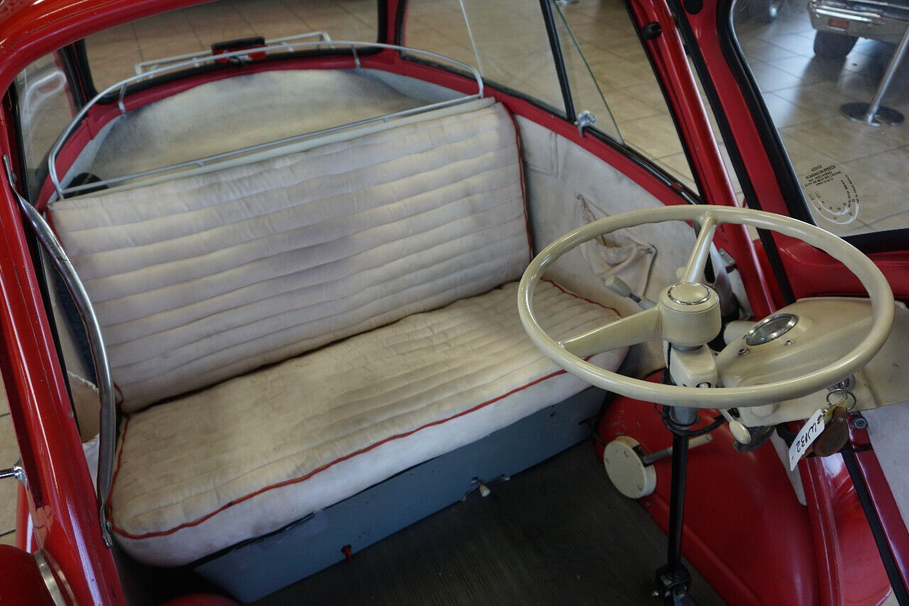 BMW-Isetta-1957-Classic-Car-37