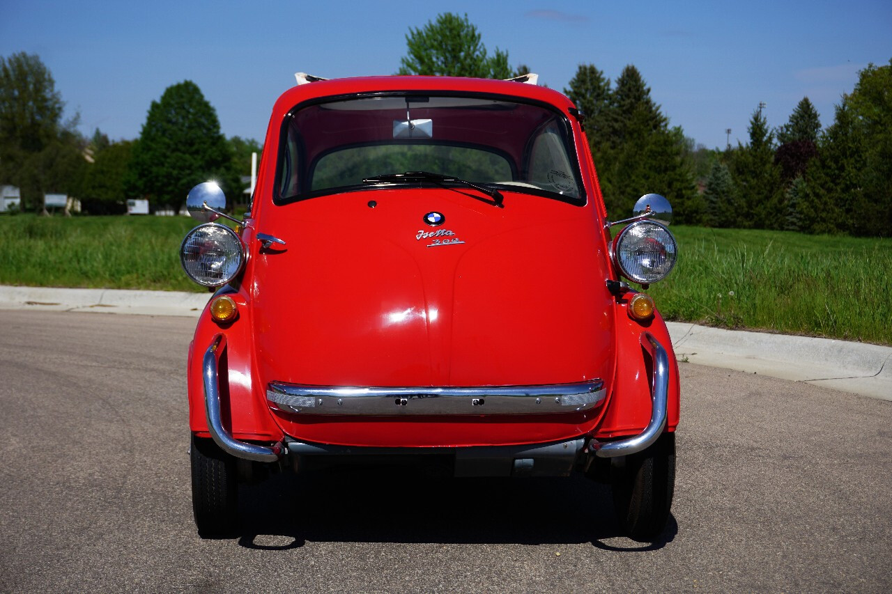BMW-Isetta-1957-Classic-Car-9