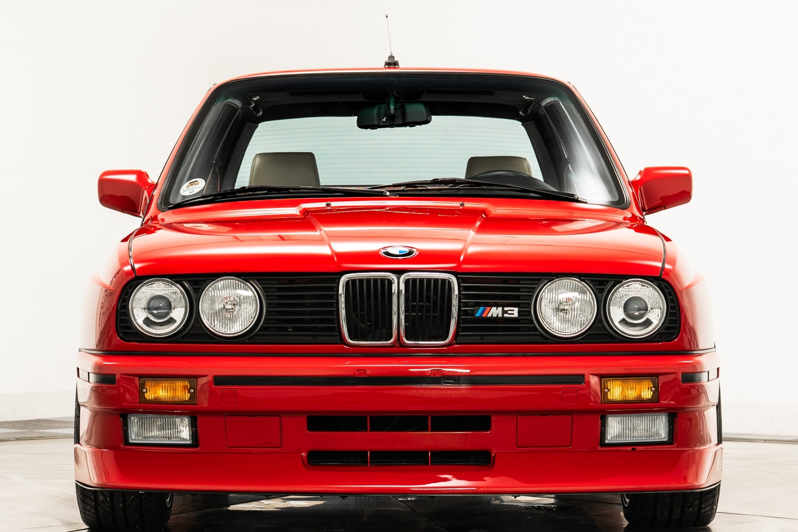 BMW-M3-1990-Coupe-2