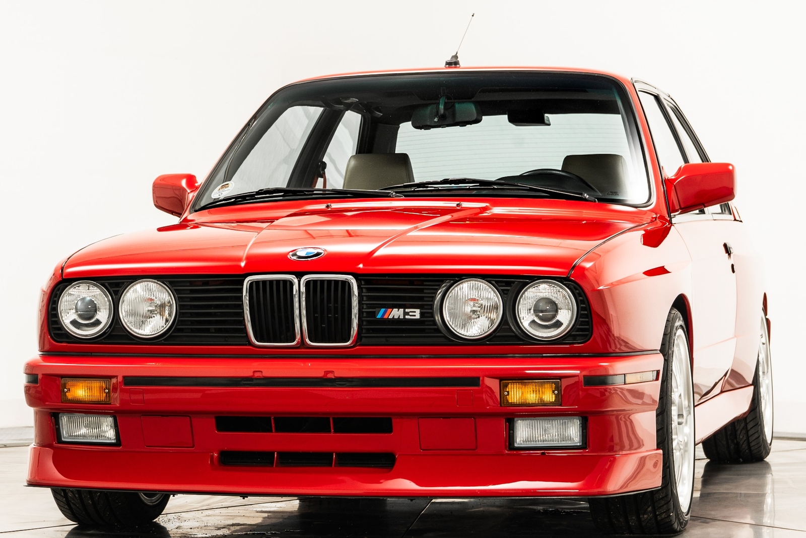BMW-M3-1990-Coupe-3
