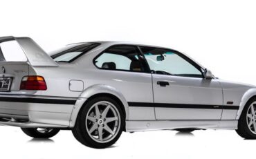 BMW-M3-1993-Coupe-6