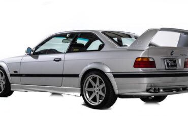 BMW-M3-1993-Coupe-7