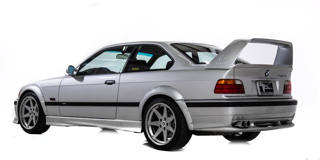BMW-M3-1993-Coupe-7