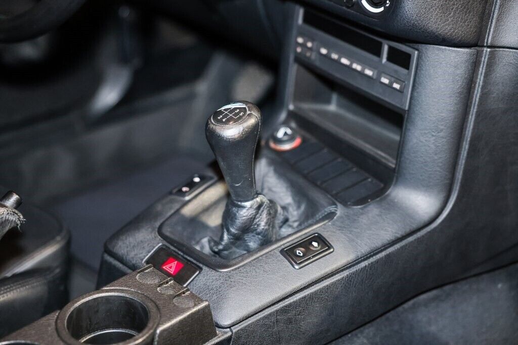 BMW-M3-1995-2D-Coupe-23