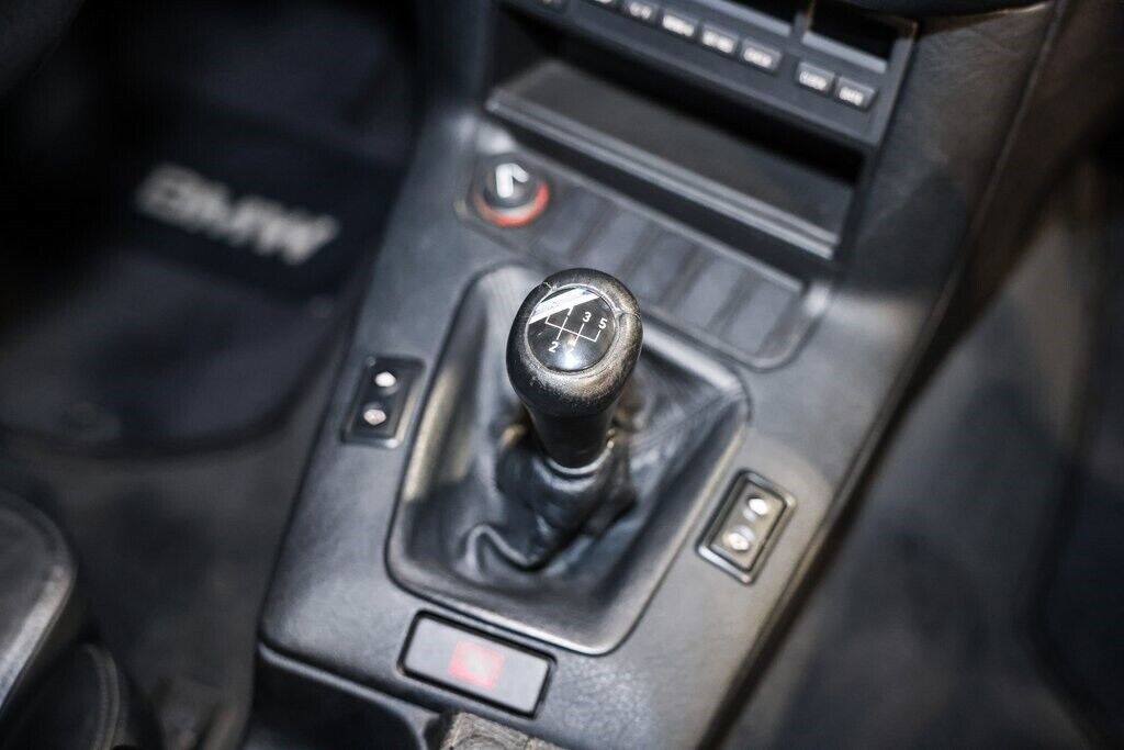 BMW-M3-1995-2D-Coupe-29