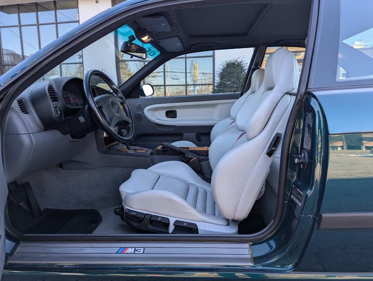 BMW-M3-1995-Coupe-13