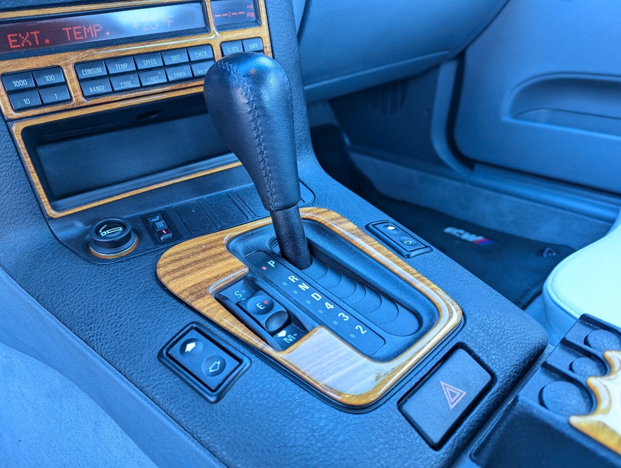 BMW-M3-1995-Coupe-30