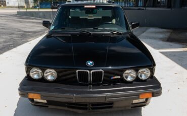 BMW-M5-1988-Sedan-13