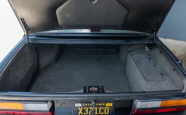 BMW-M5-1988-Sedan-18