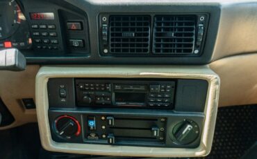 BMW-M5-1988-Sedan-35