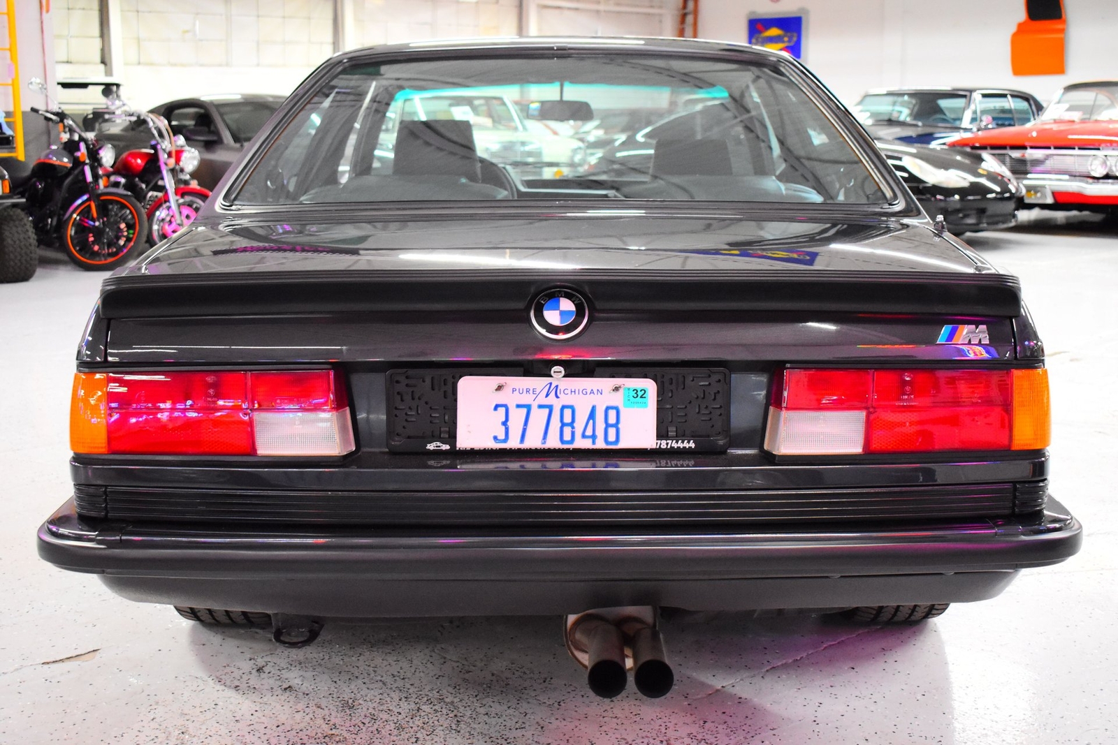 BMW-M6-1985-Coupe-13