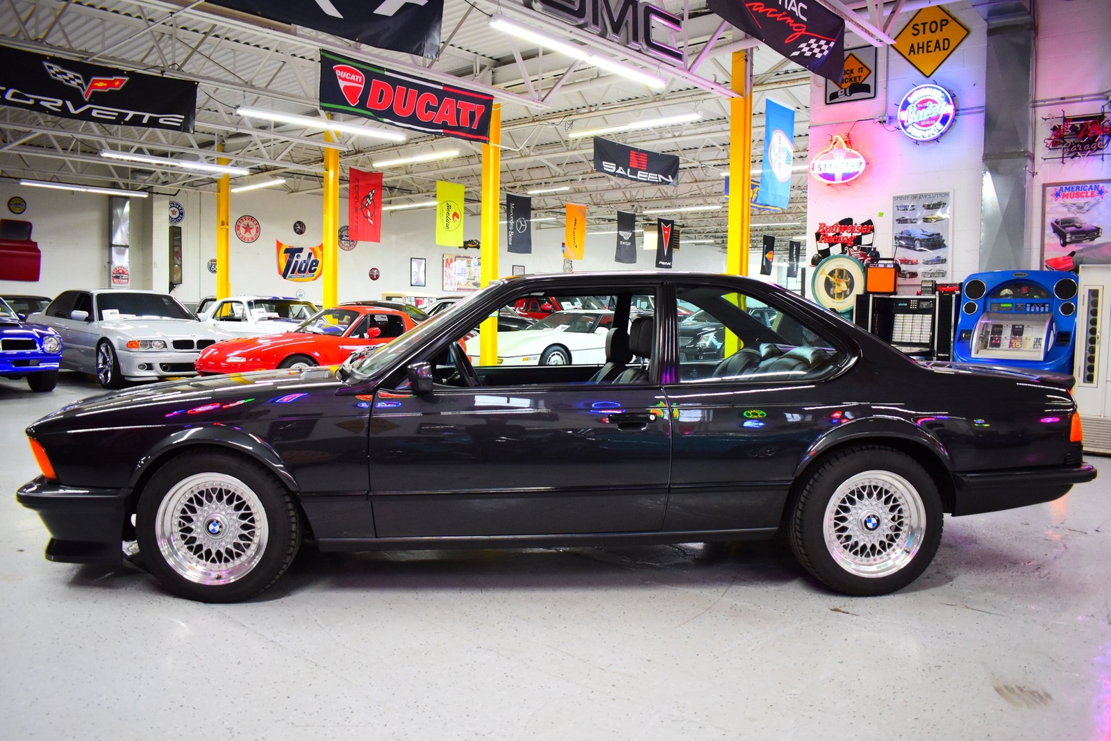 BMW-M6-1985-Coupe-19