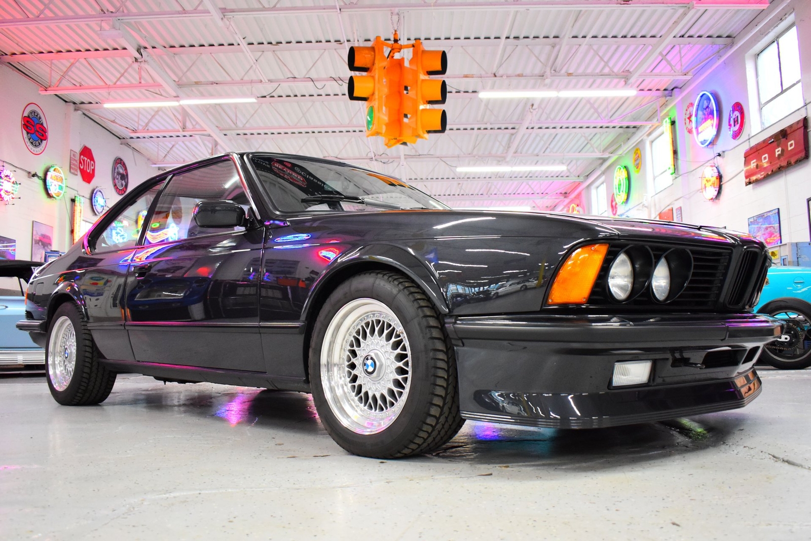 BMW-M6-1985-Coupe-2
