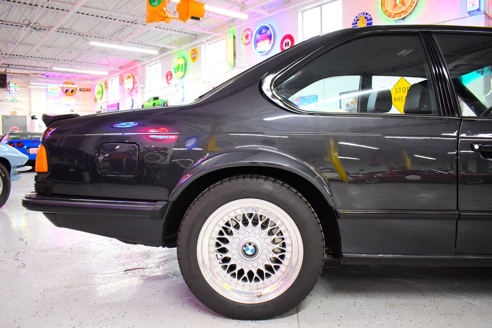 BMW-M6-1985-Coupe-7