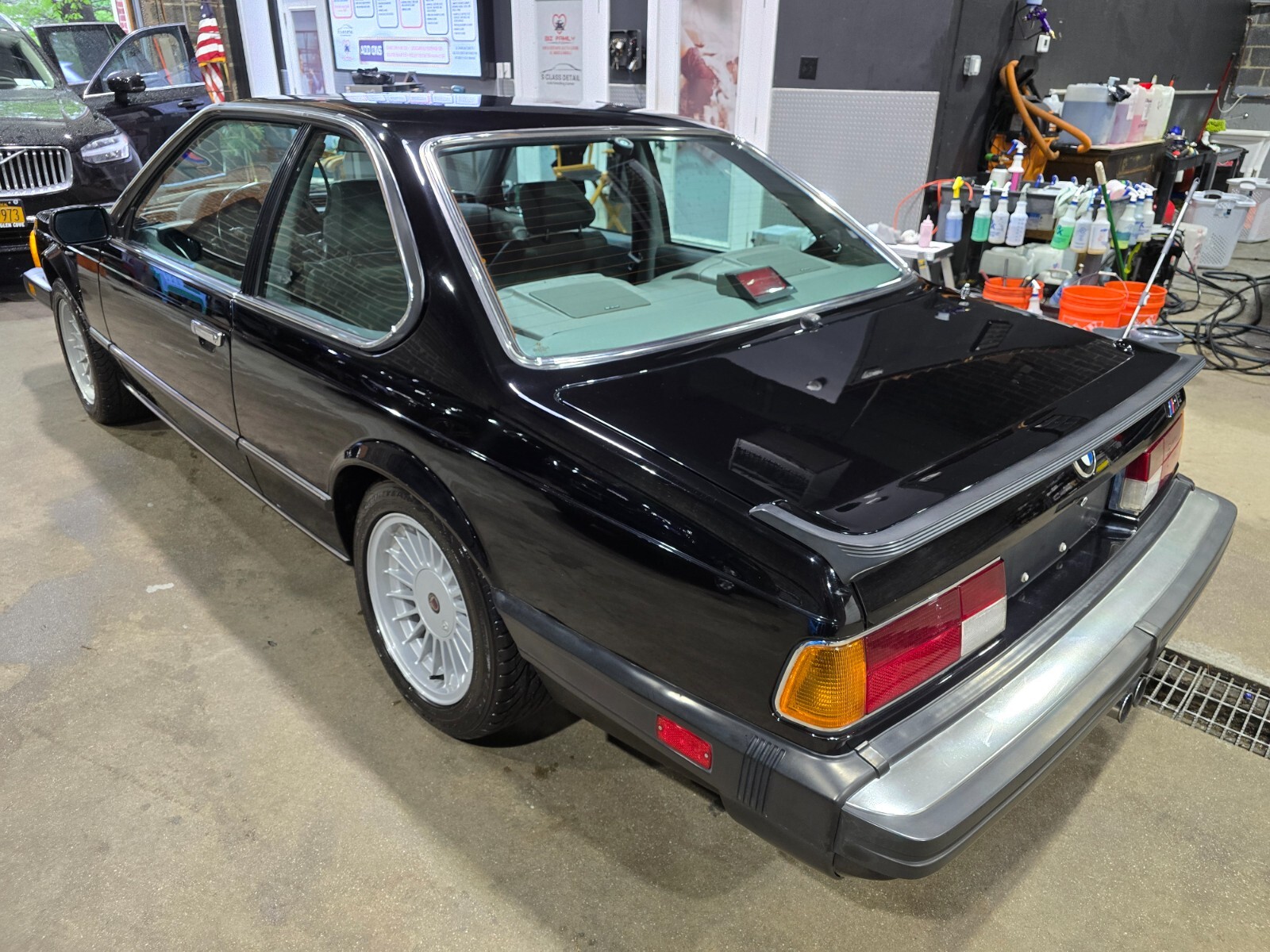BMW-M6-1987-Coupe-10