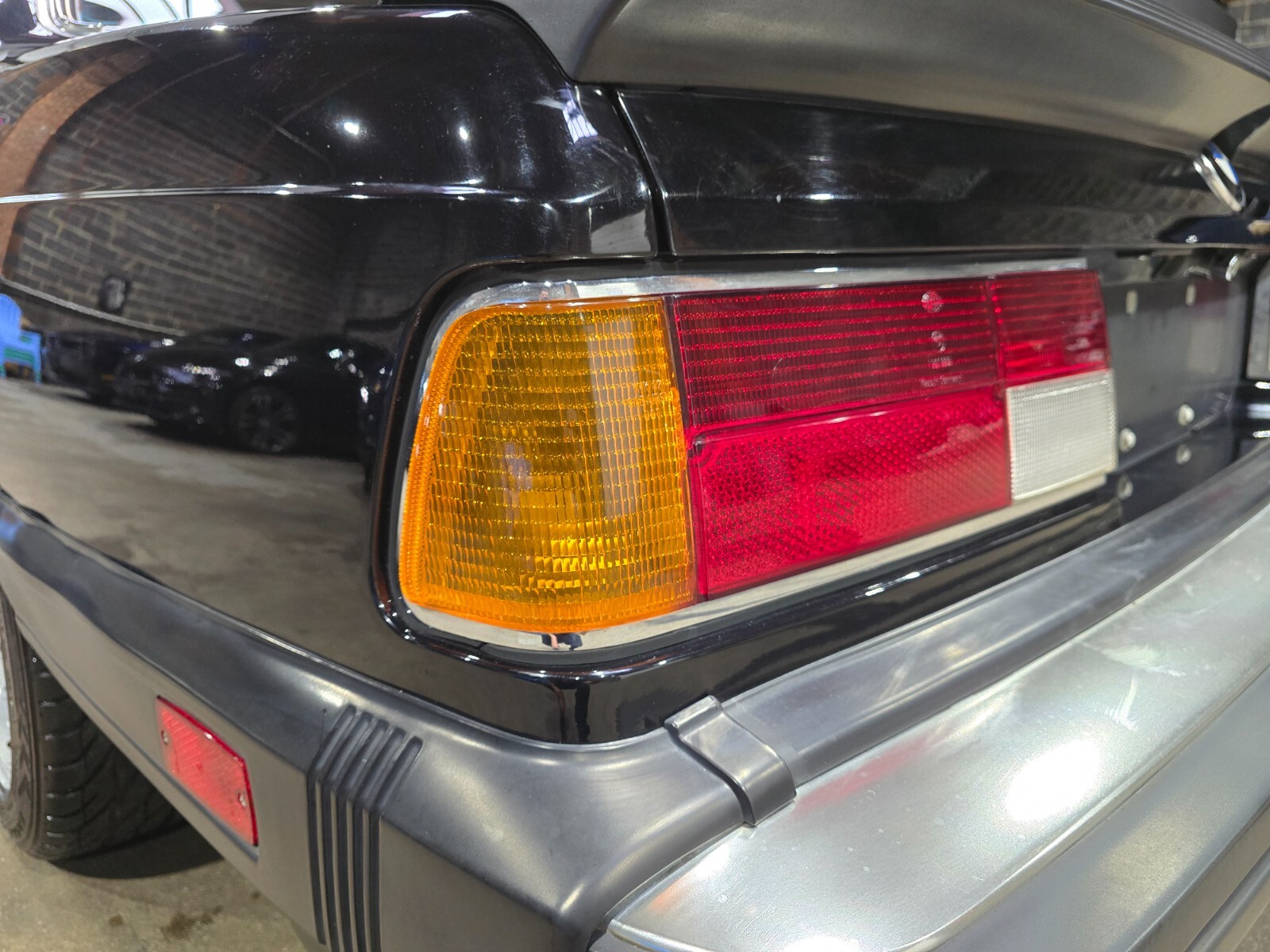 BMW-M6-1987-Coupe-12