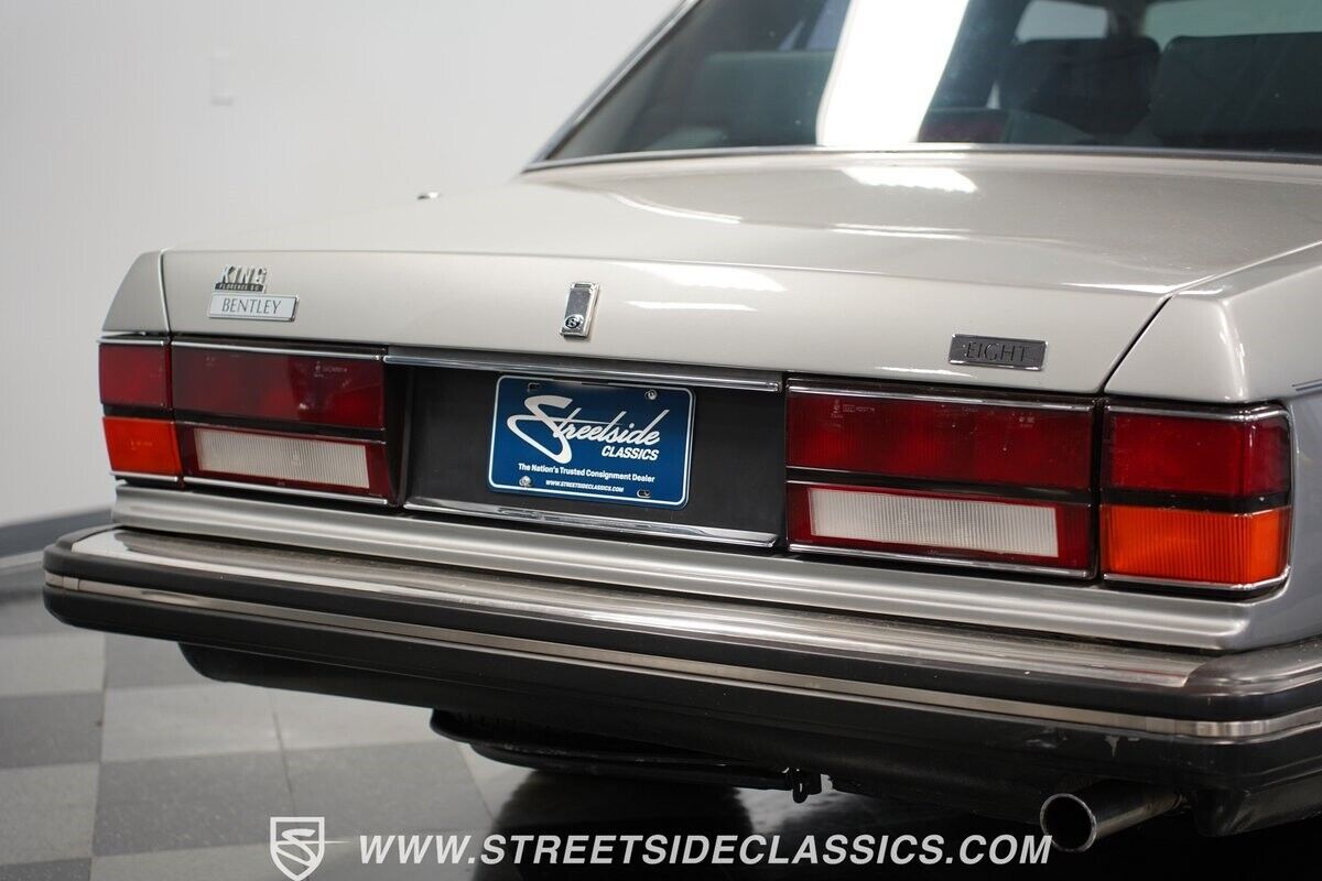 Bentley-Eight-1988-Sedan-26