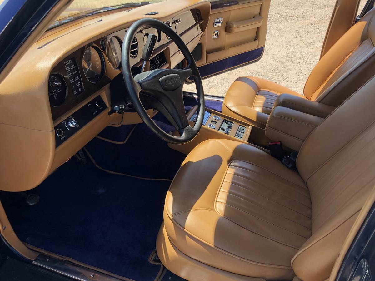 Bentley-Eight-engineering-model-1988-blue-10