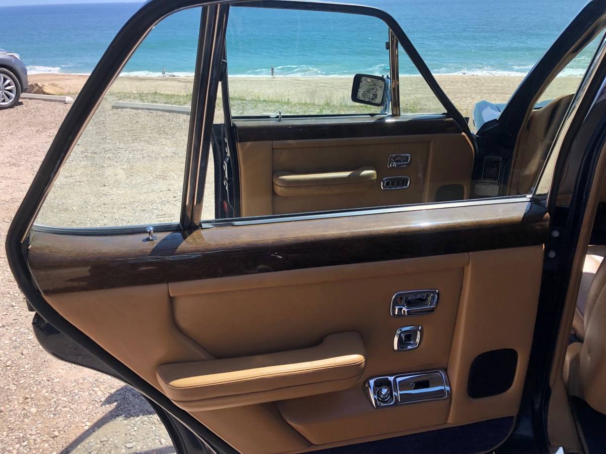 Bentley-Eight-engineering-model-1988-blue-19