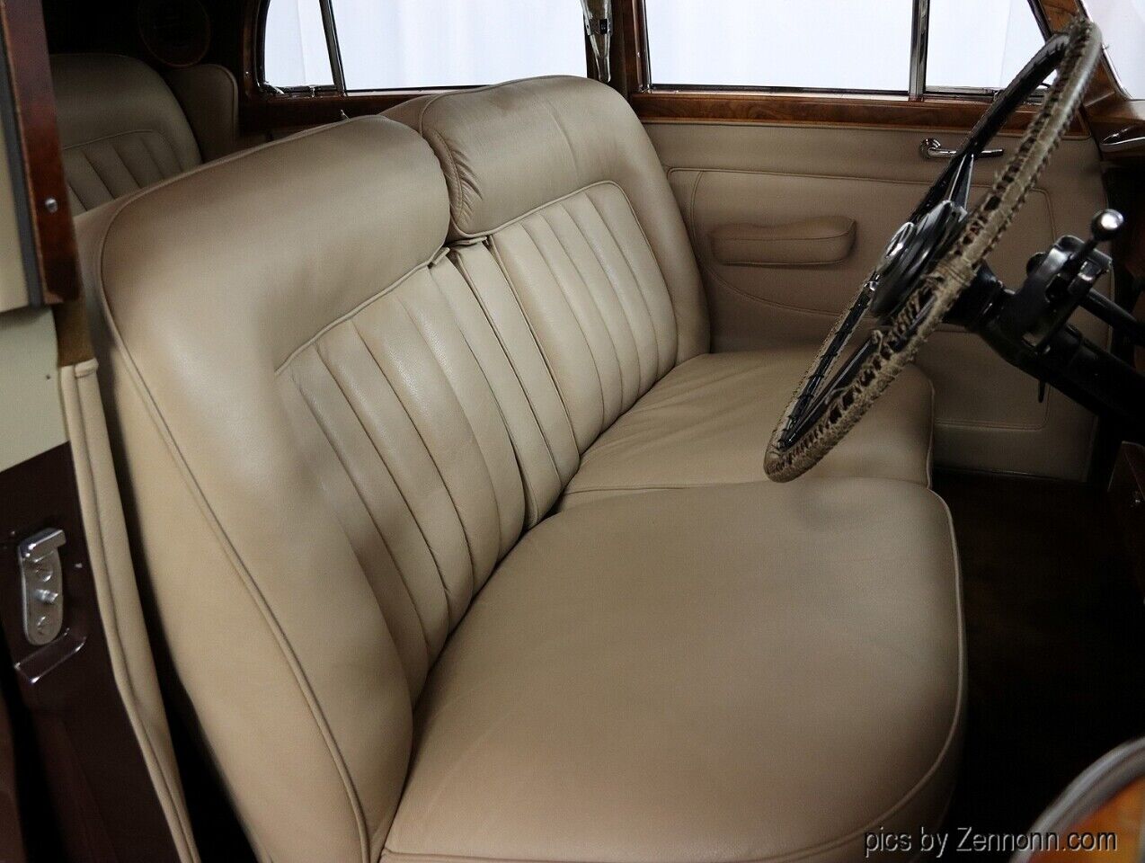 Bentley-R-Type-1954-Sedan-11