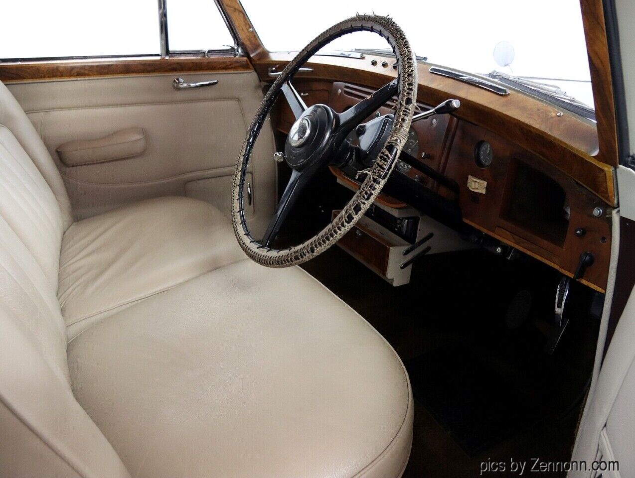 Bentley-R-Type-1954-Sedan-12