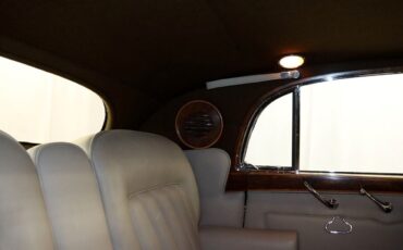 Bentley-R-Type-1954-Sedan-16