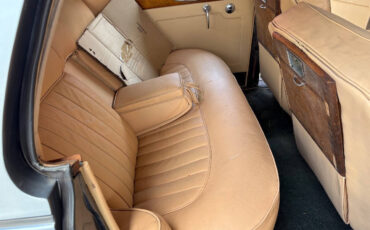 Bentley-S2-1959-Sedan-22