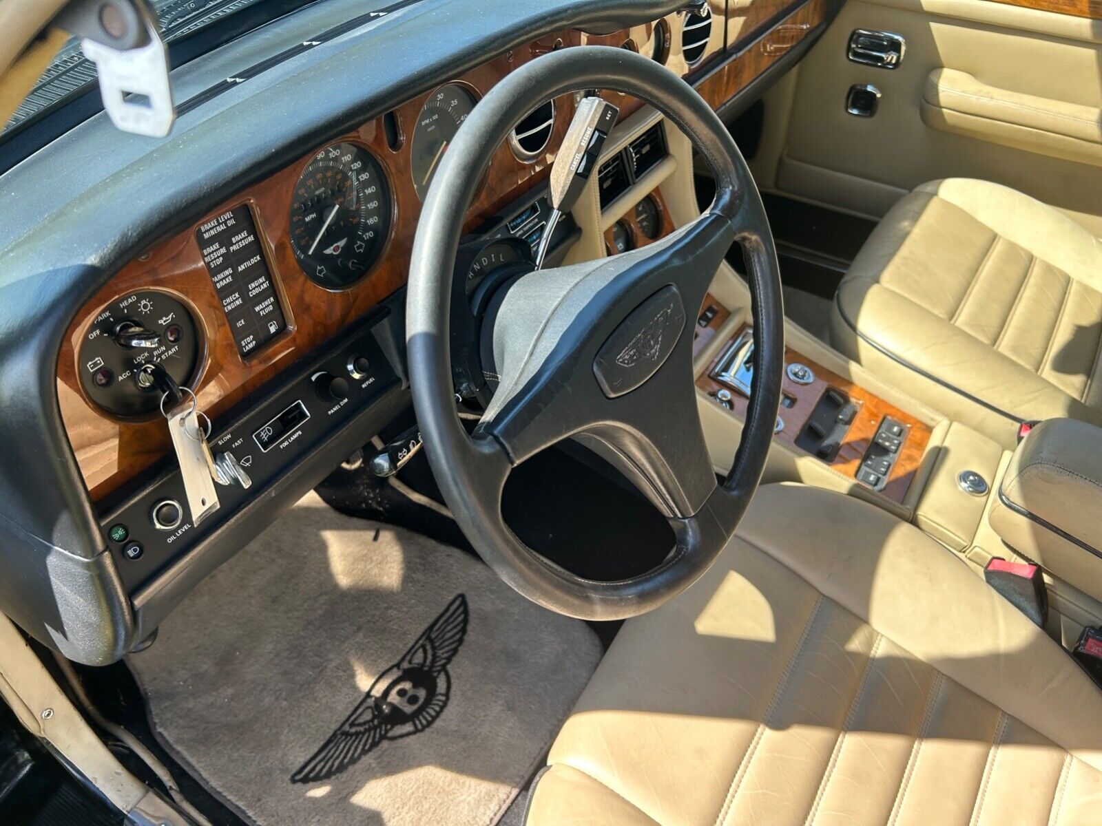 Bentley-Turbo-R-1989-Sedan-10