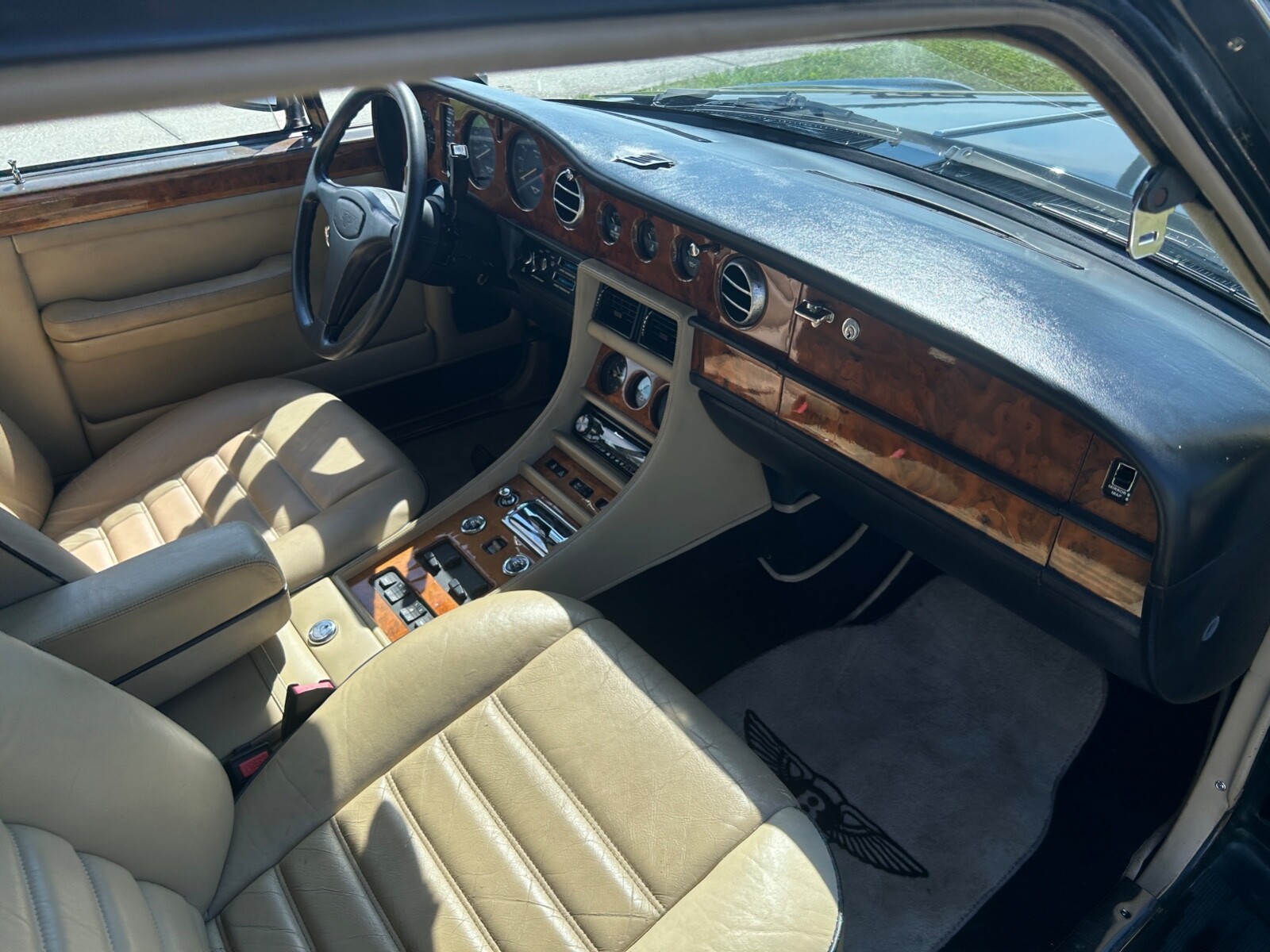 Bentley-Turbo-R-1989-Sedan-15