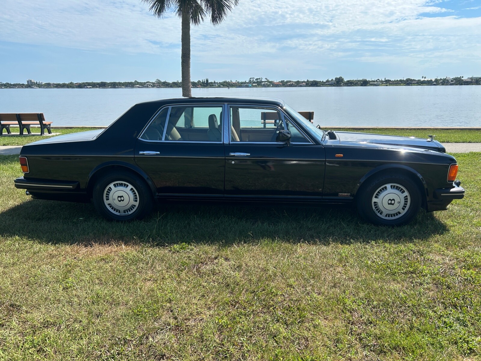 Bentley-Turbo-R-1989-Sedan-3