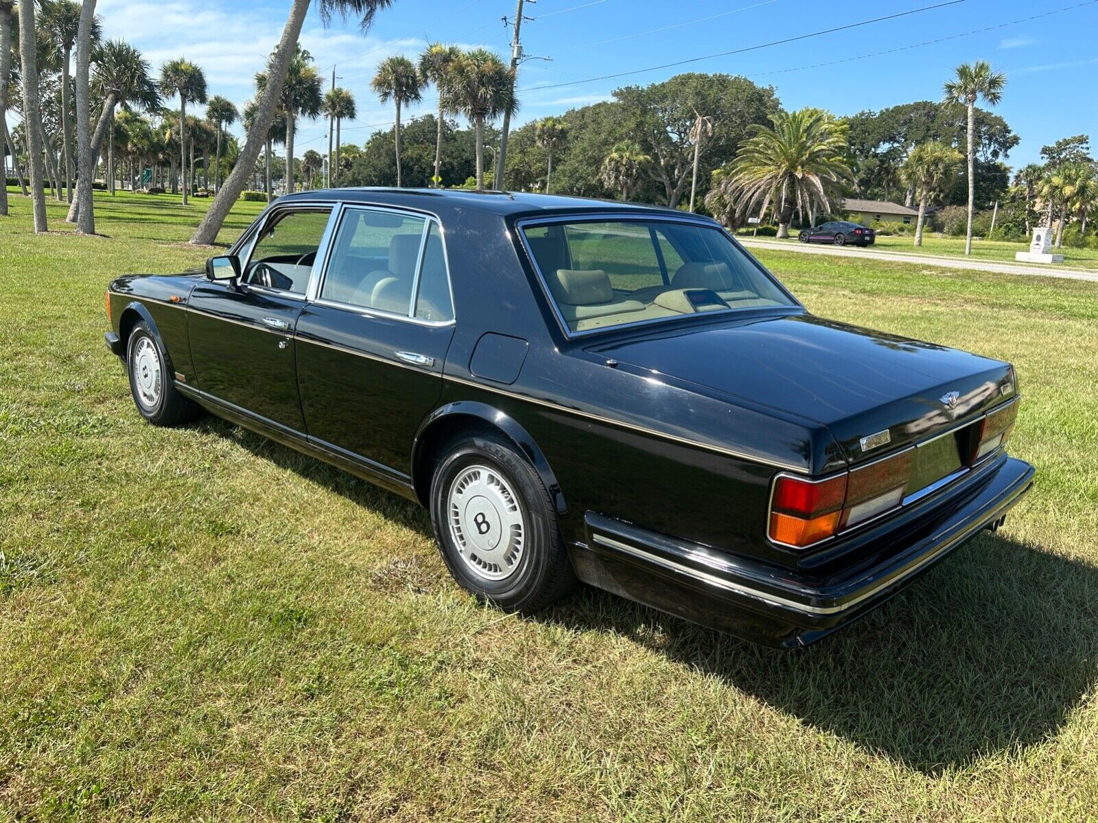 Bentley-Turbo-R-1989-Sedan-5