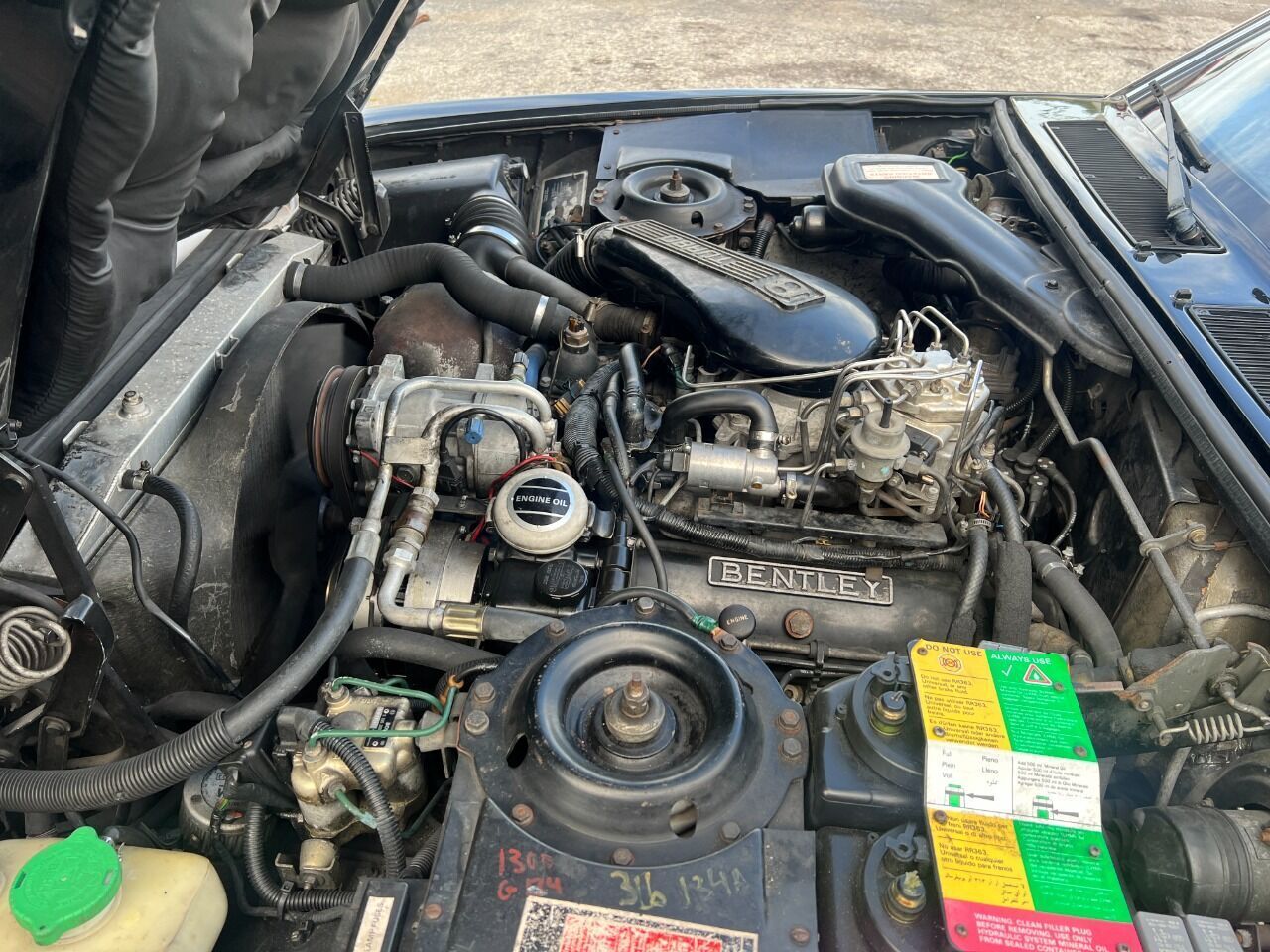Bentley-Turbo-R-1991-Sedan-15