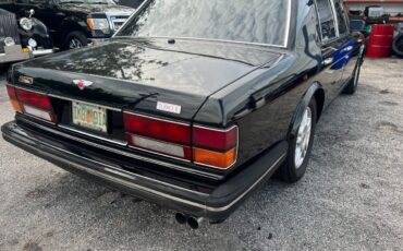Bentley-Turbo-R-1991-Sedan-2