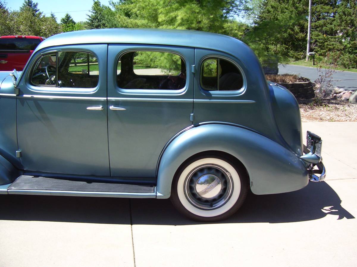 Buick-40-series-1936-blue-7