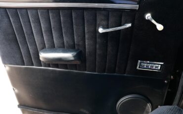 Buick-8-Limo-1937-4-Door-15