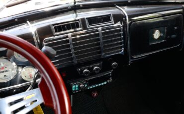 Buick-8-Limo-1937-4-Door-25