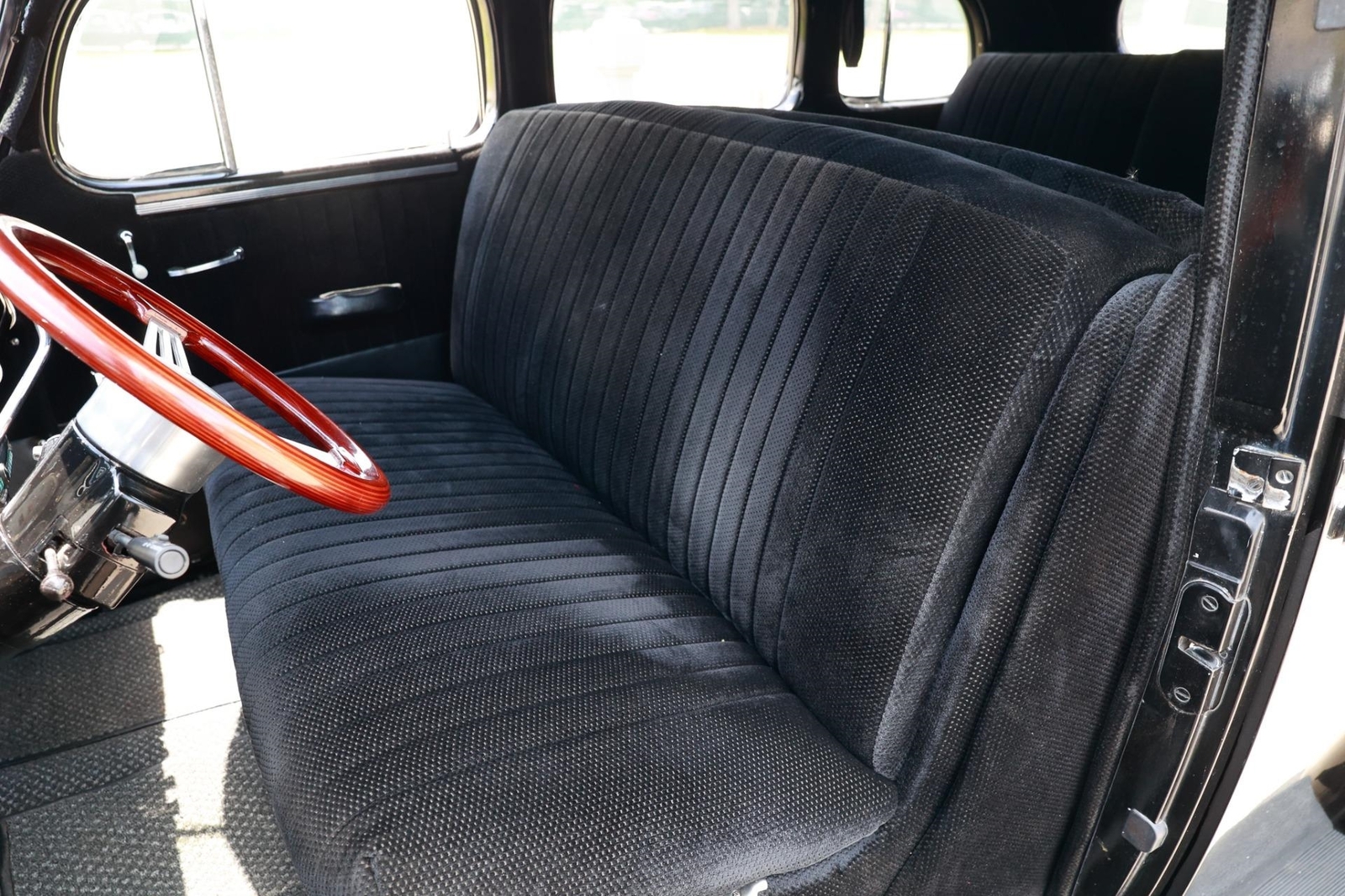 Buick-8-Limo-1937-4-Door-36