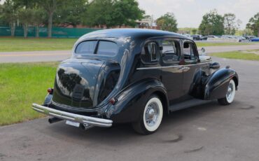 Buick-8-Limo-1937-4-Door-5