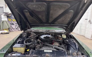 Buick-Centurion-1972-Sedan-28