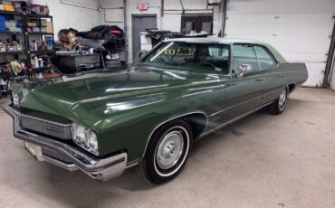 Buick-Centurion-1972-Sedan-33