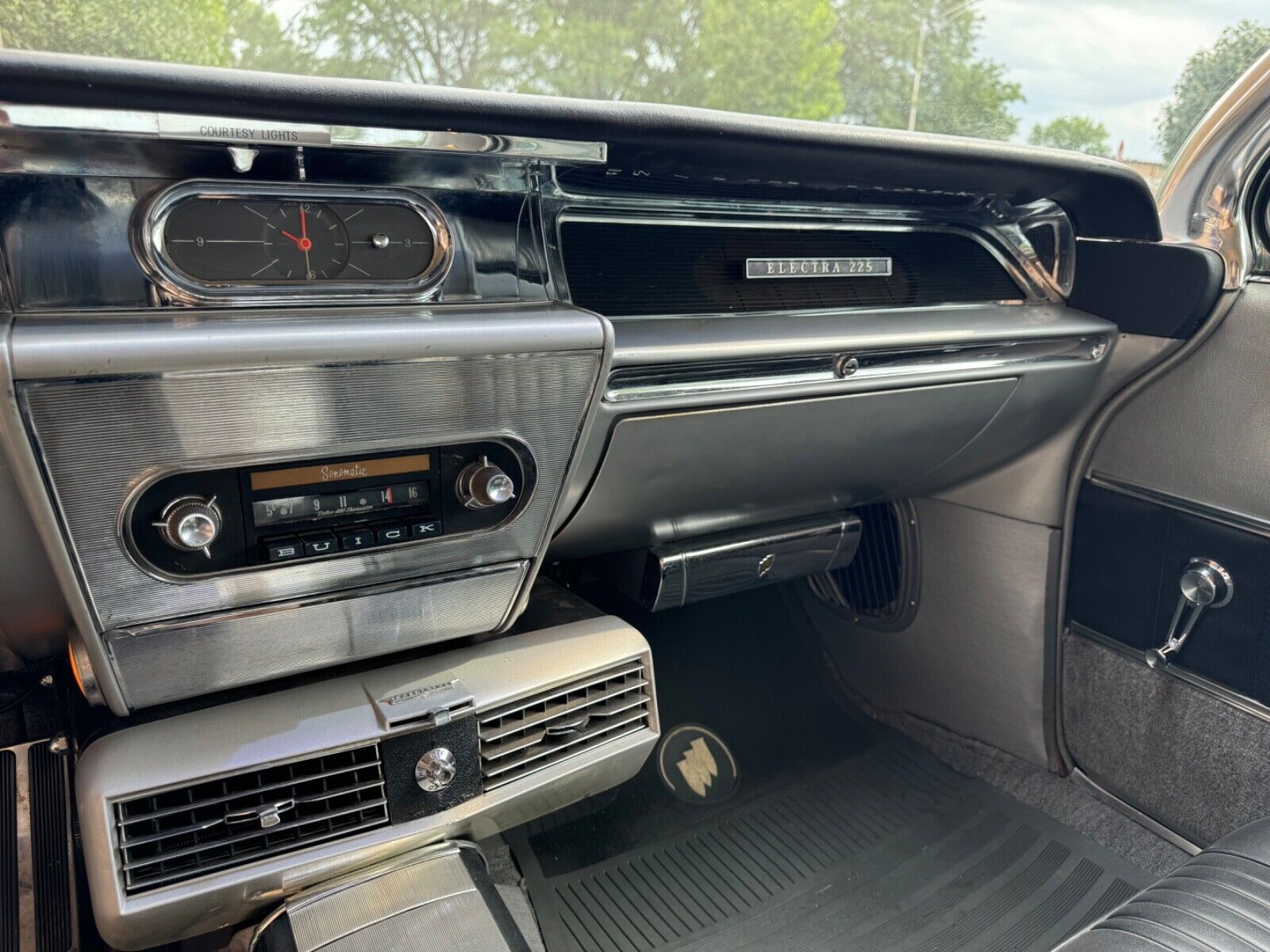 Buick-Electra-1962-Coupe-22