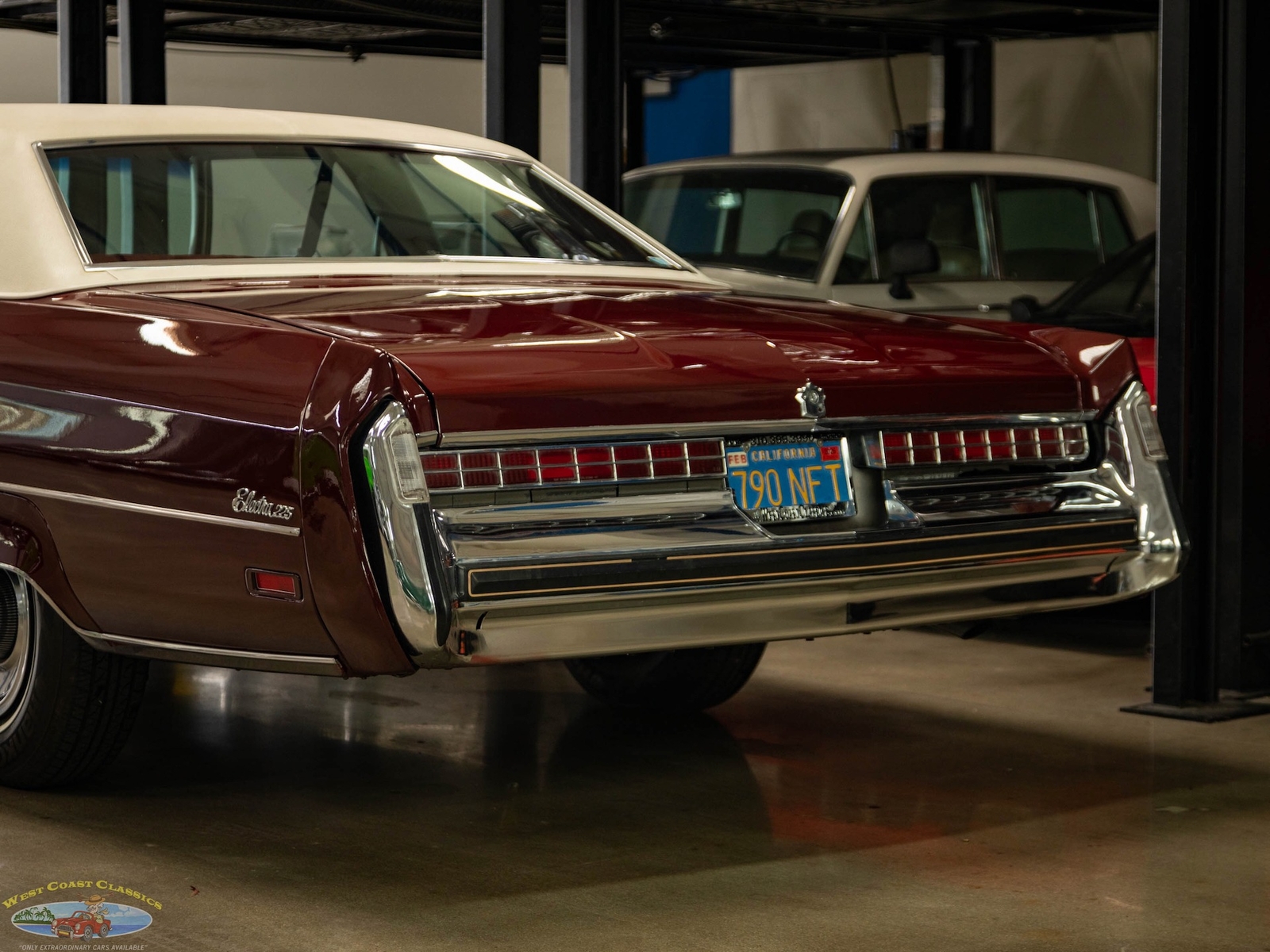 Buick-Electra-1975-2-Door-Hardtop-24