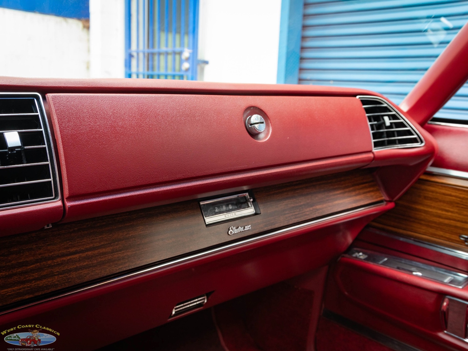 Buick-Electra-1975-2-Door-Hardtop-39