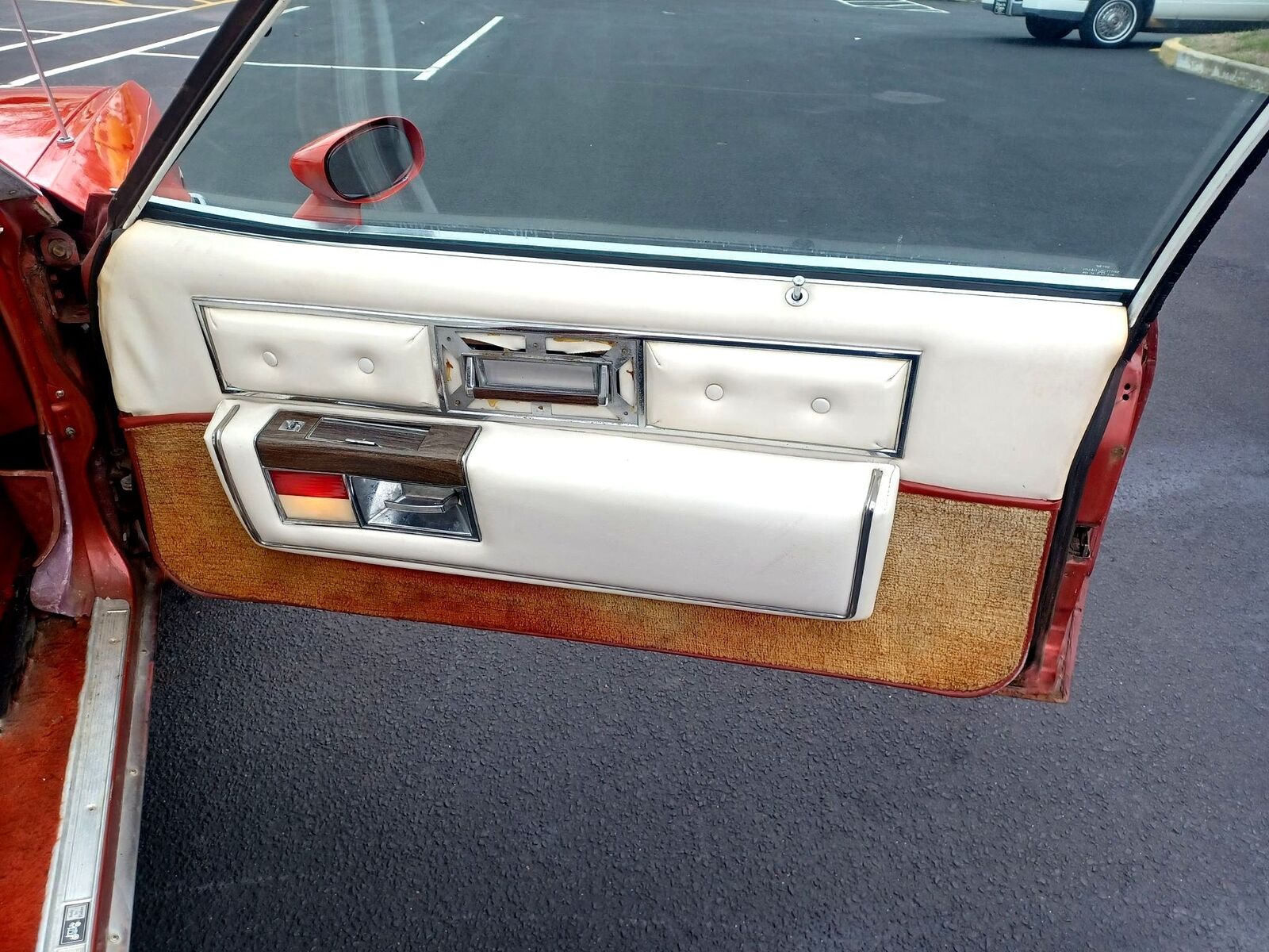 Buick-Electra-1977-Deluxe-25